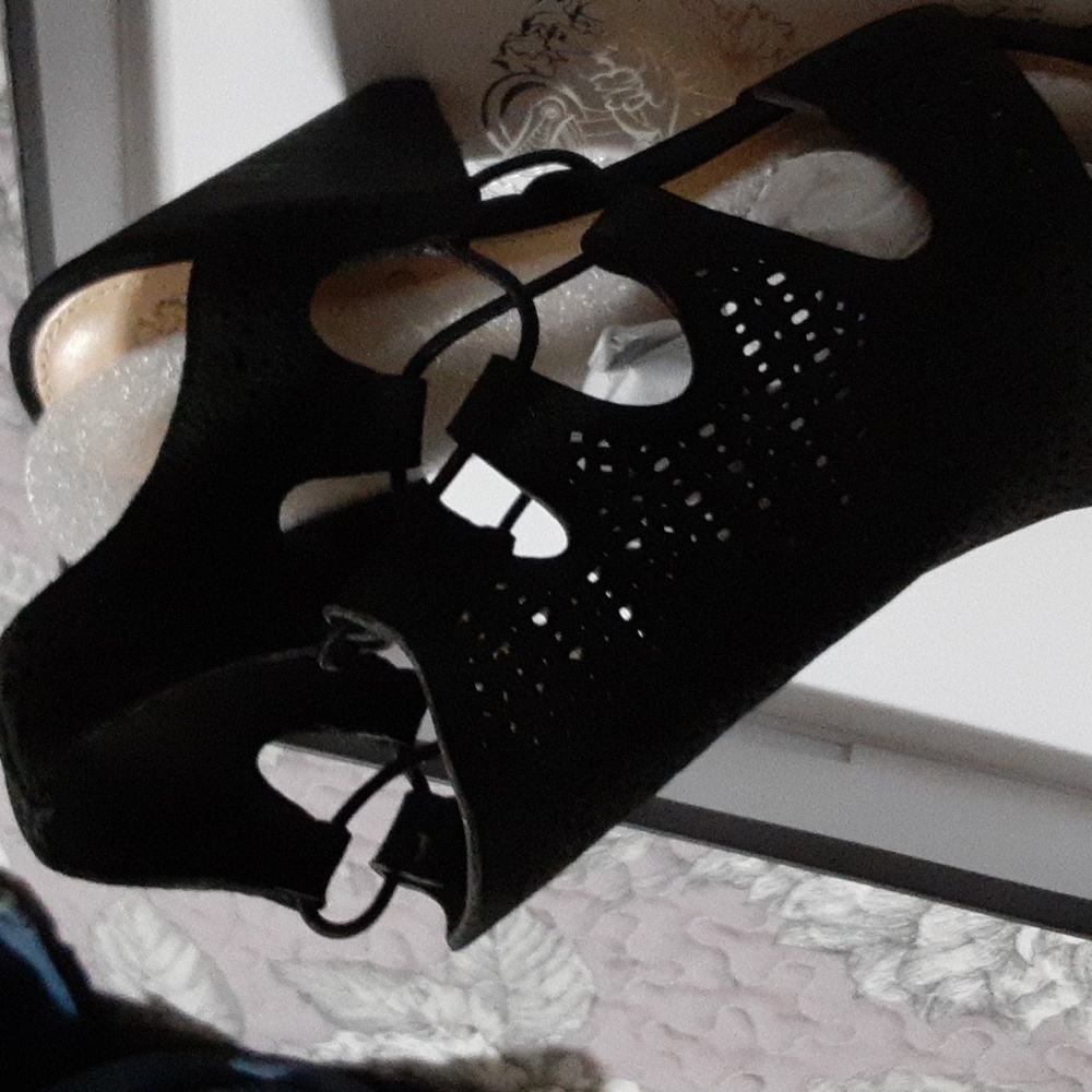 Vince Cumuto black cone heel sandals